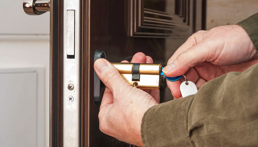 Storefront Cylinder Lock Orlando