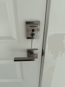 Smart lock repair by yani